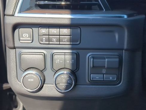 New 2026 Chevrolet Tahoe Premier w/ Sun And Tow Package image 17