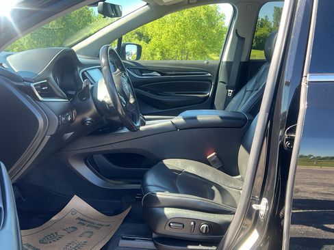 Used 2019 Buick Enclave Avenir w/ Avenir Technology Package AWD/4WD image 14
