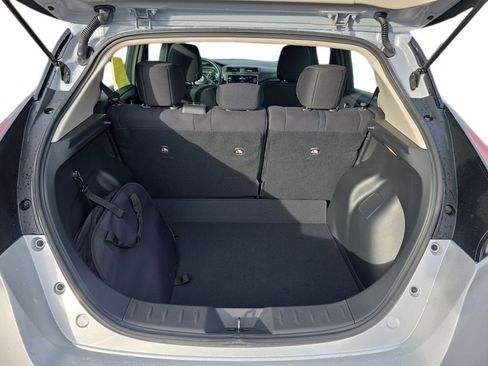 Used 2025 Nissan Leaf S image 18
