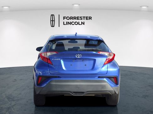 Used 2019 Toyota C-HR LE image 4