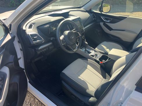 Used 2024 Subaru Forester Premium AWD/4WD image 6