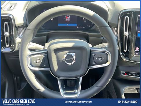 Used 2023 Volvo XC40 B5 Plus w/ Climate Package AWD/4WD image 14