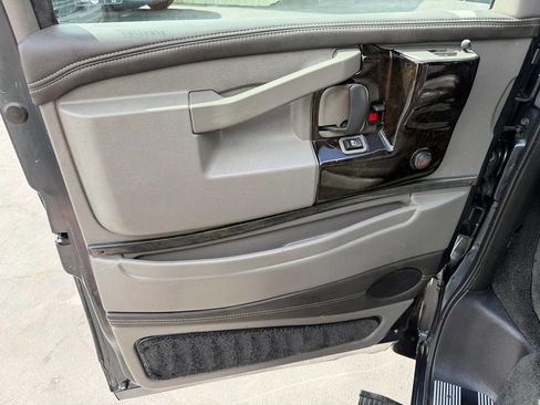 Used 2017 Chevrolet Express 2500 image 23