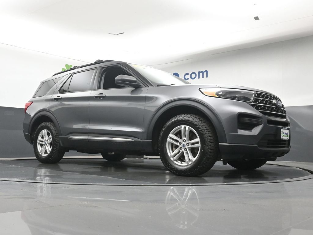 Used 2023 Ford Explorer XLT AWD/4WD image 27