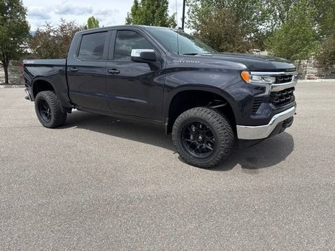 Used 2024 Chevrolet Silverado 1500 LT AWD/4WD image 13
