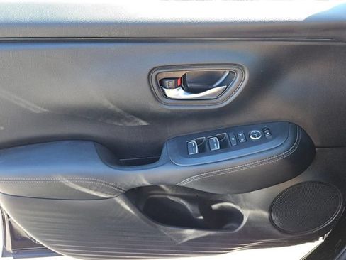 Used 2024 Honda HR-V EX-L image 16