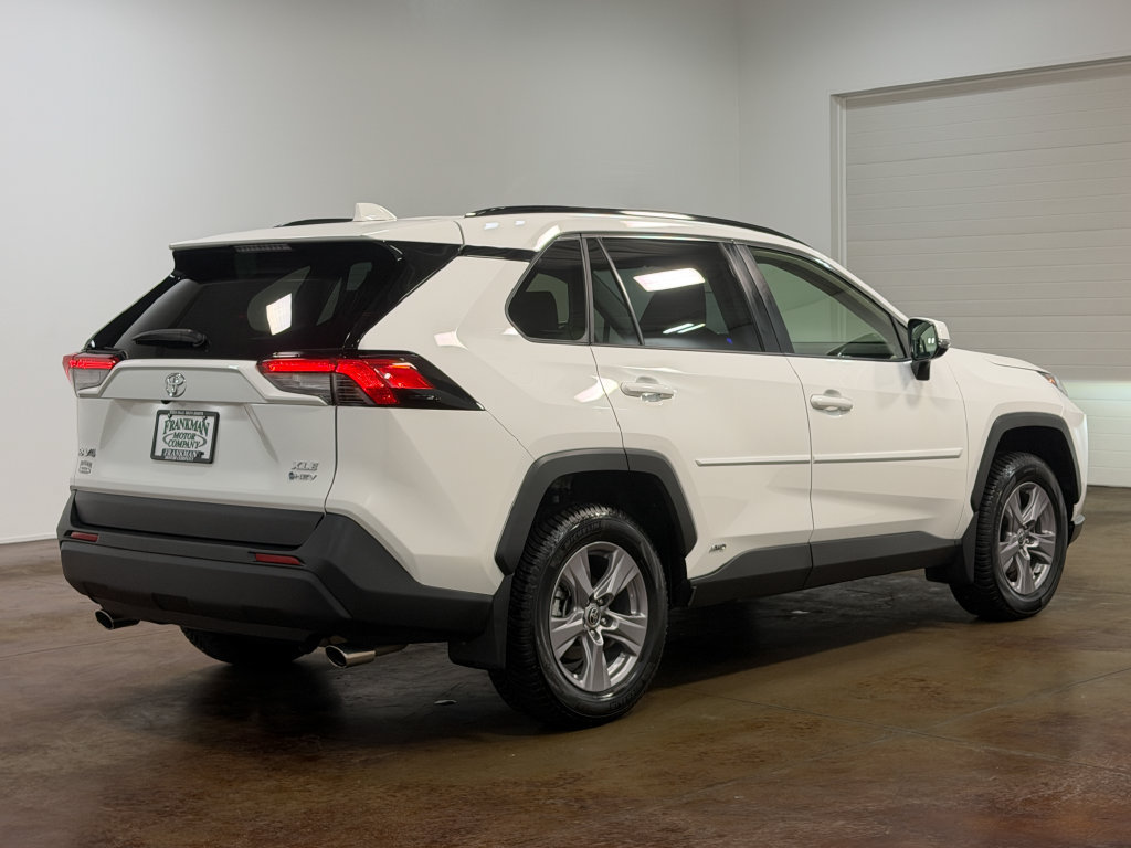 Used 2025 Toyota RAV4 XLE AWD/4WD image 24