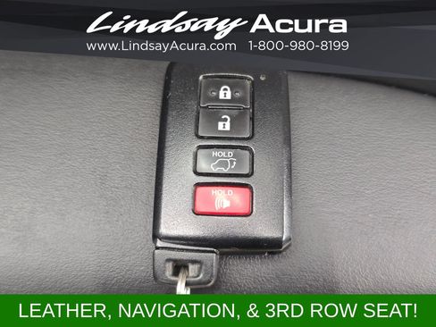 Used 2019 Toyota Highlander XLE AWD/4WD image 23