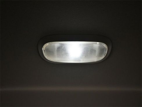 Used 2017 RAM 1500 Express image 11