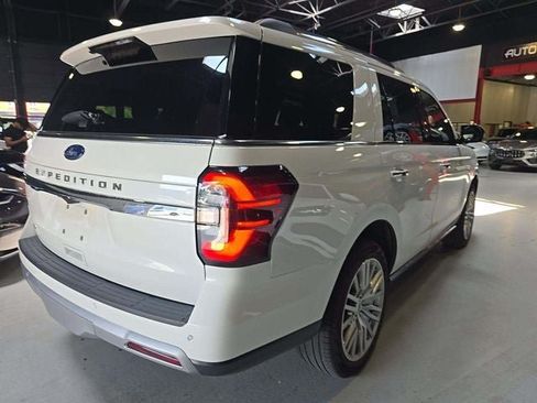 Used 2024 Ford Expedition Limited AWD/4WD image 4