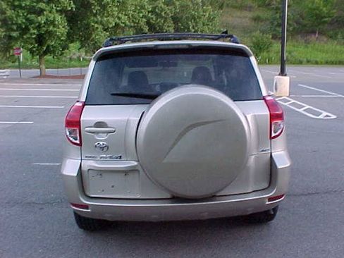Used 2006 Toyota RAV4 Limited AWD/4WD image 5