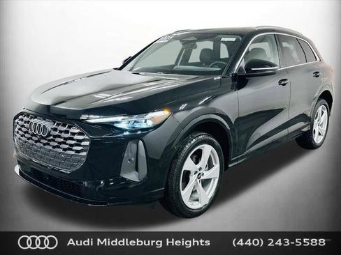Certified 2025 Audi Q5 Premium Plus w/ Premium Plus AWD/4WD image 3