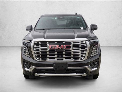 Used 2025 GMC Yukon Denali image 2