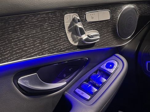 Used 2022 Mercedes-Benz GLC 300 4MATIC image 26