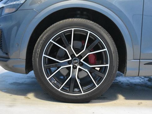 Used 2022 Audi Q8 Prestige image 25
