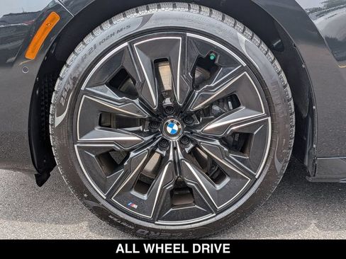 Certified 2023 BMW 760i xDrive AWD/4WD image 17