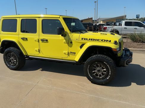 Used 2022 Jeep Wrangler Unlimited Rubicon w/ Trailer Tow Package image 9