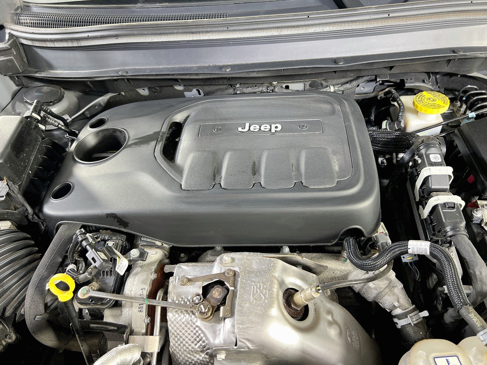 Used 2022 Jeep Cherokee Limited AWD/4WD image 29