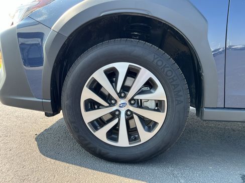 Certified 2025 Subaru Outback Premium AWD/4WD image 12