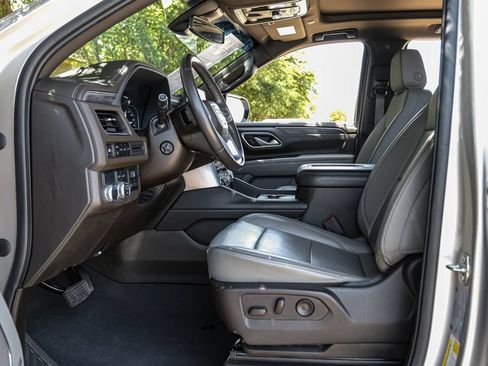 Used 2021 GMC Yukon SLT w/ SLT Luxury Plus Package RWD image 44