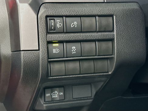 Used 2025 Toyota Tacoma TRD Off-Road image 16