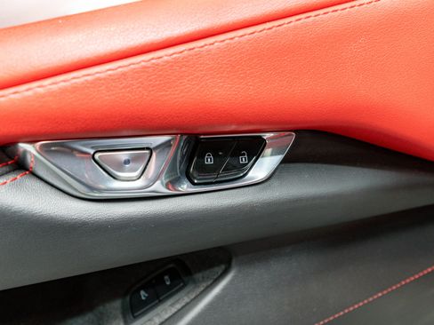 Used 2020 Chevrolet Corvette Stingray Preferred Cpe w/ 2LT Preferred Equipment Group image 16