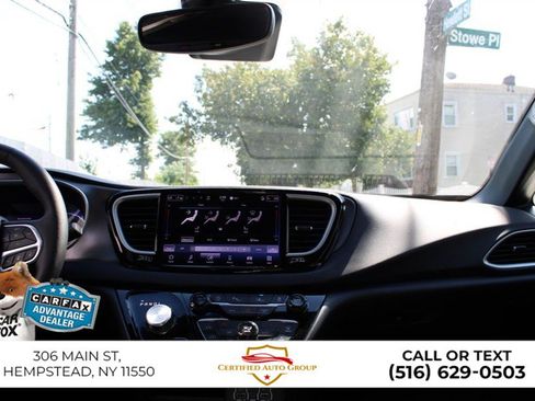 Used 2025 Chrysler Pacifica Select FWD image 26