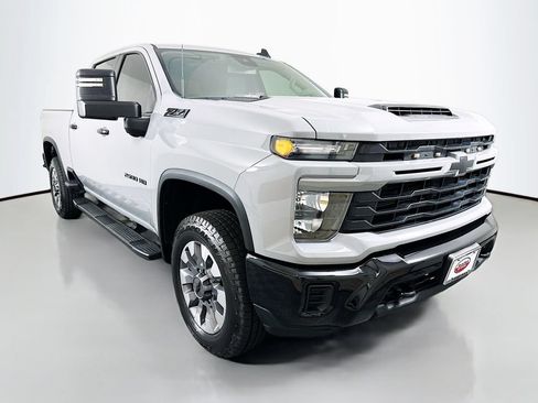 Used 2024 Chevrolet Silverado 2500 Custom w/ Custom Value Package AWD/4WD image 3