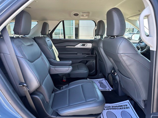 Used 2026 Ford Explorer Active w/ Active Comfort Package RWD image 13