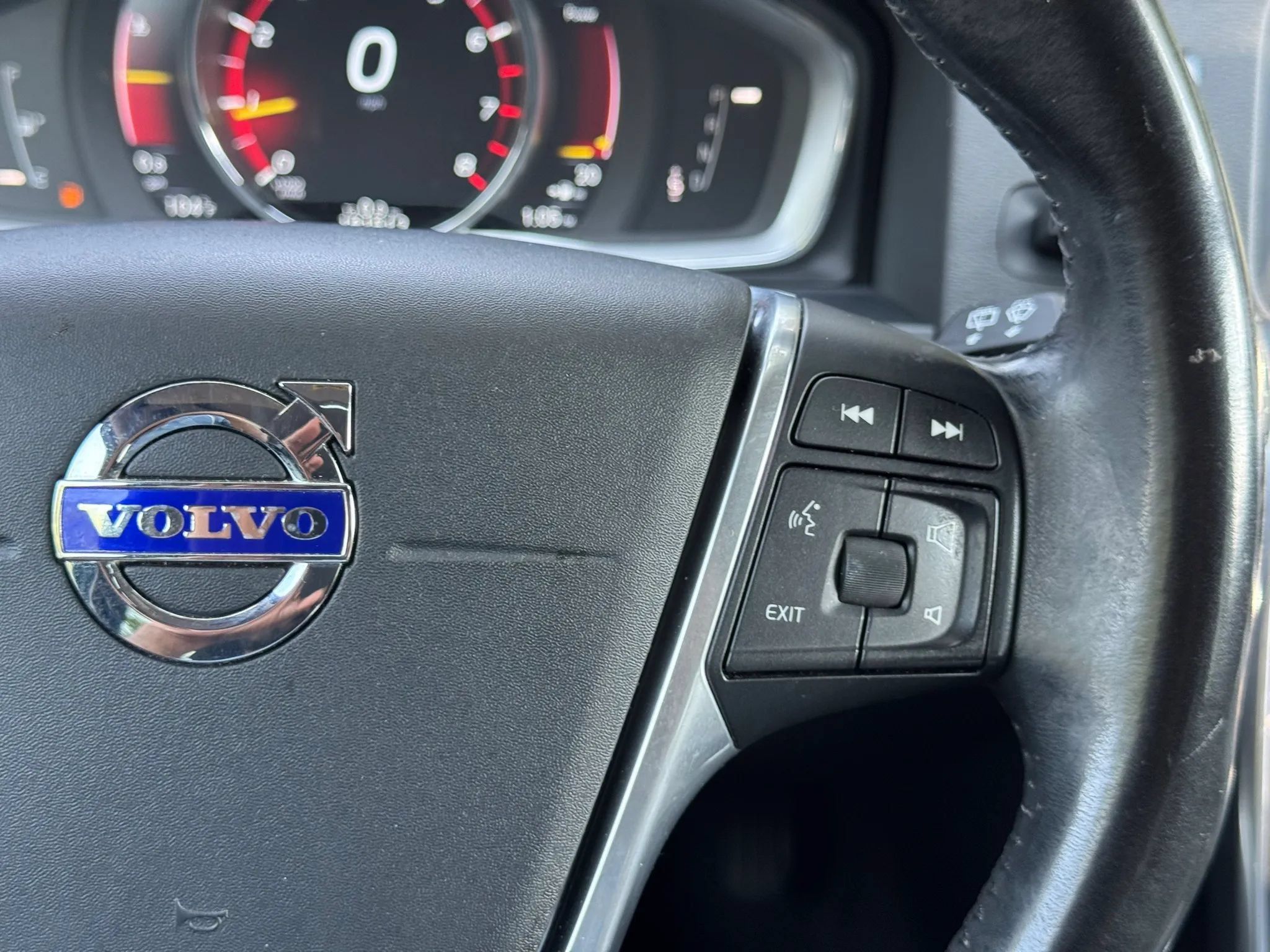 Used 2016 Volvo V60 T5 Cross Country w/ Convenience Package AWD/4WD image 21