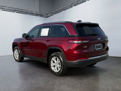 Used 2023 Jeep Grand Cherokee Limited w/ Trailer Tow Prep Group (B) image 5