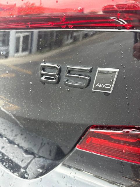 Used 2024 Volvo S60 B5 Plus AWD/4WD image 5
