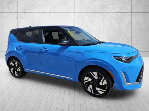 Used 2024 Kia Soul GT-Line FWD image 1