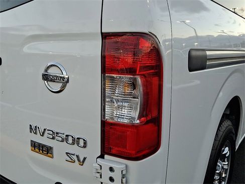 Used 2015 Nissan NV 3500 SV w/ Technology Package image 16