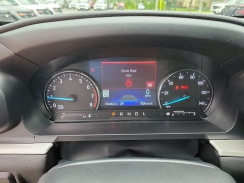 Used 2024 Ford Explorer XLT w/ Equipment Group 202A AWD/4WD image 9