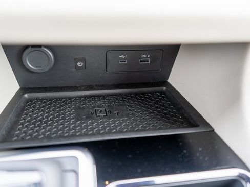 Certified 2025 Nissan Pathfinder SL image 36