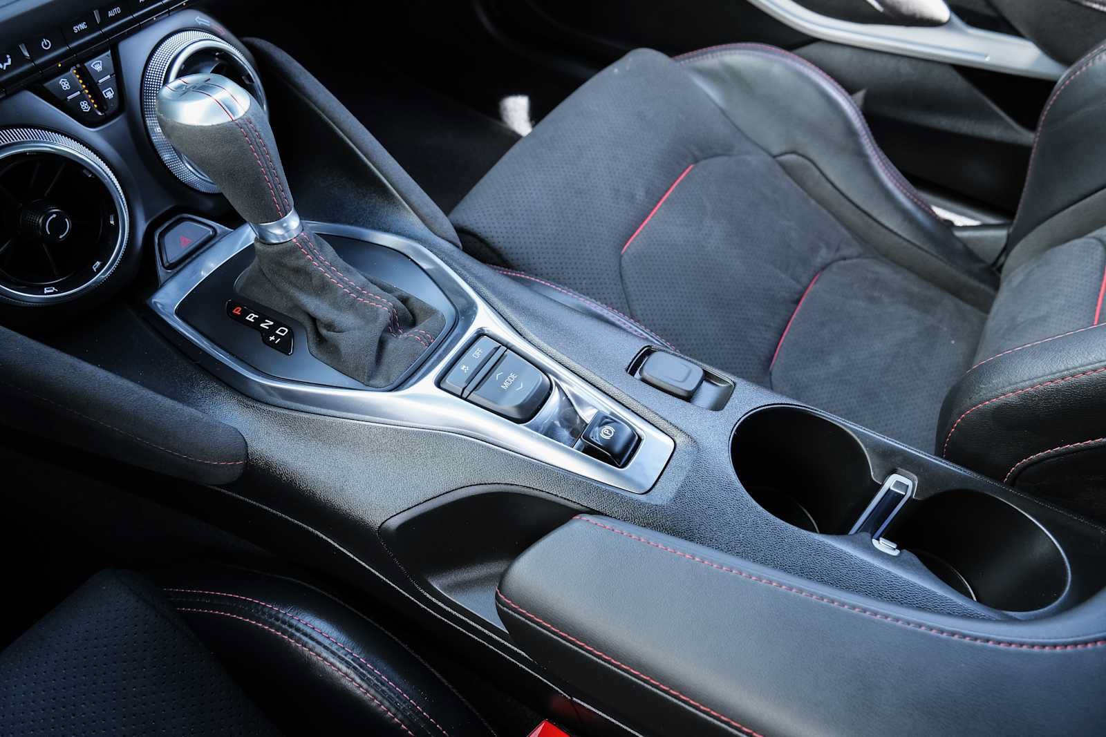 Used 2021 Chevrolet Camaro ZL1 RWD image 38