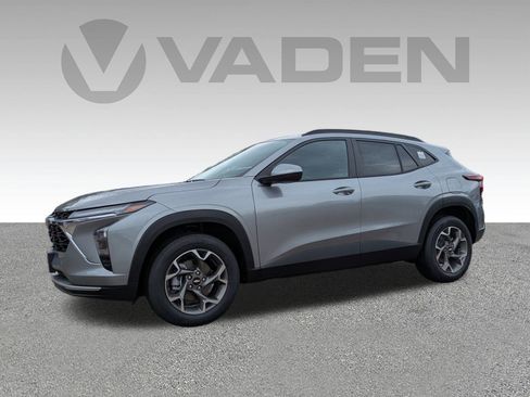 New 2026 Chevrolet Trax LT image 2