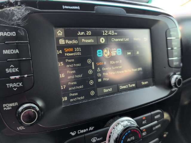 Used 2018 Kia Soul ! FWD image 28