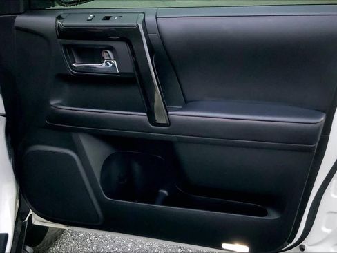 Used 2022 Toyota 4Runner TRD Off-Road Premium image 23