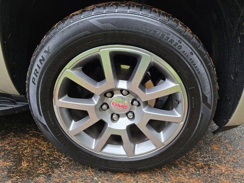 Used 2014 GMC Yukon SLE image 9