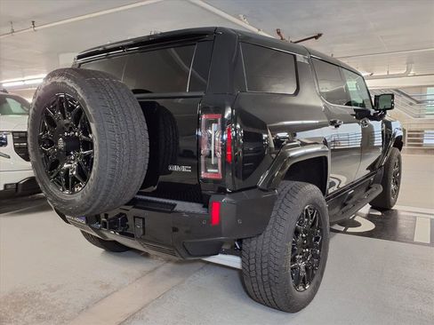Used 2026 GMC Hummer EV SUV image 8
