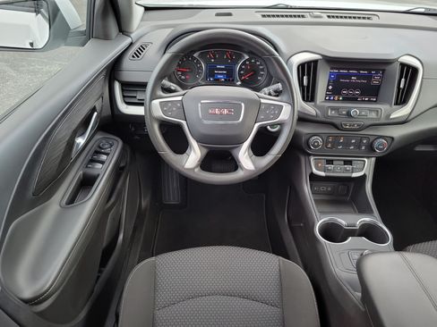 Used 2024 GMC Terrain SLE FWD image 20