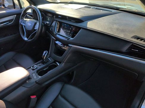 Certified 2023 Cadillac XT6 Luxury image 32