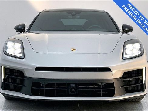 Used 2025 Porsche Panamera 4 w/ Premium Package image 5