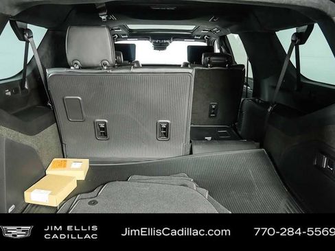Used 2026 Cadillac Escalade ESV Platinum Sport w/ LPO, ONYX Package AWD/4WD image 32