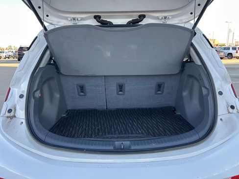 Used 2019 Chevrolet Bolt Premier w/ Infotainment Package image 7
