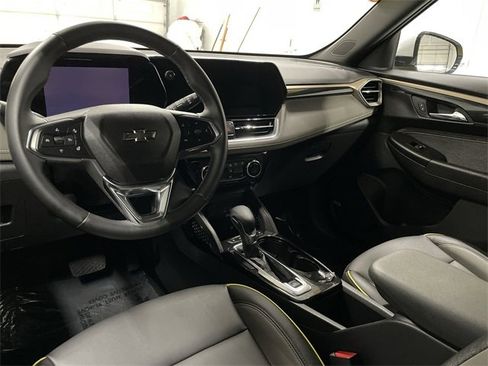 Certified 2025 Chevrolet TrailBlazer ACTIV w/ Convenience Package image 21