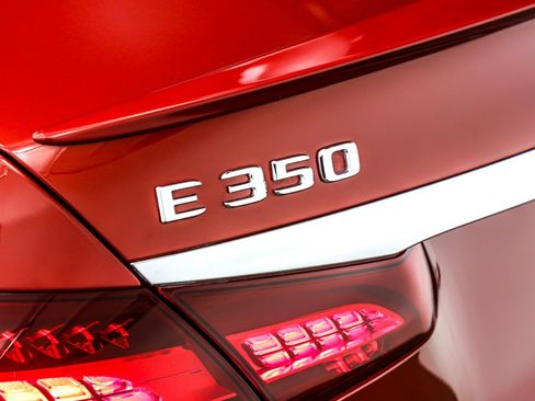 Used 2021 Mercedes-Benz E 350 Sedan w/ Premium Package image 9