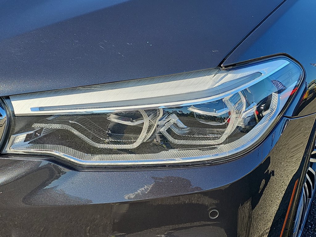 Used 2019 BMW 530i xDrive AWD/4WD image 16